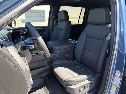 New 2026 Chevrolet Suburban LT w/ Comfort Package AWD/4WD image 13