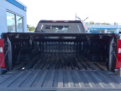 Used 2023 Chevrolet Silverado 1500 LT AWD/4WD image 18