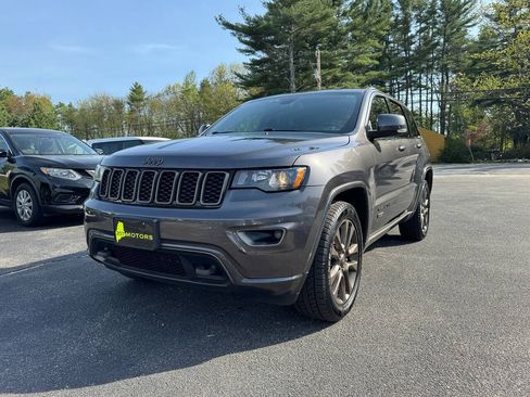 Used 2016 Jeep Grand Cherokee Limited 75th Anniversary AWD/4WD image 12