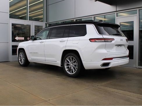 Used 2025 Jeep Grand Cherokee L Summit image 6