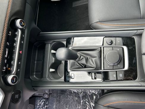 Used 2025 MAZDA CX-50 AWD 2.5 Turbo w/ Weather Package image 11