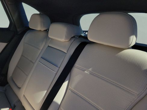 Certified 2026 Mercedes-Benz GLC 300 image 6