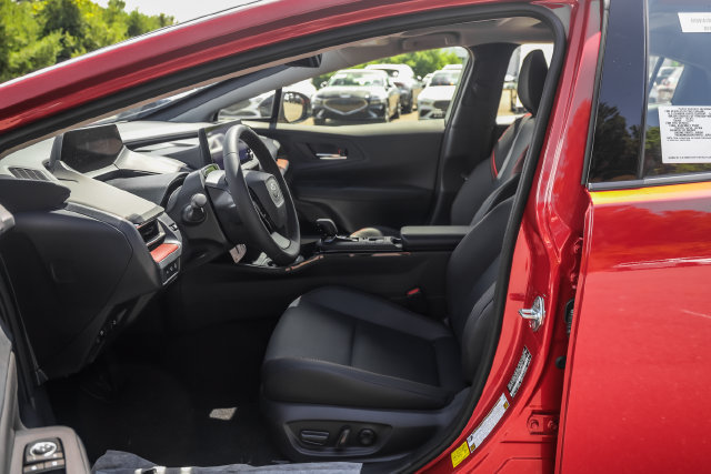 New 2026 Toyota Prius Plug-In Hybrid FWD image 13