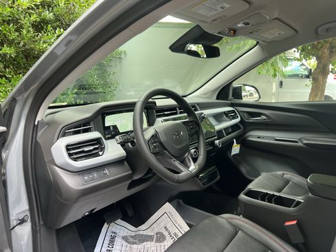New 2027 Chevrolet Bolt RS FWD image 17