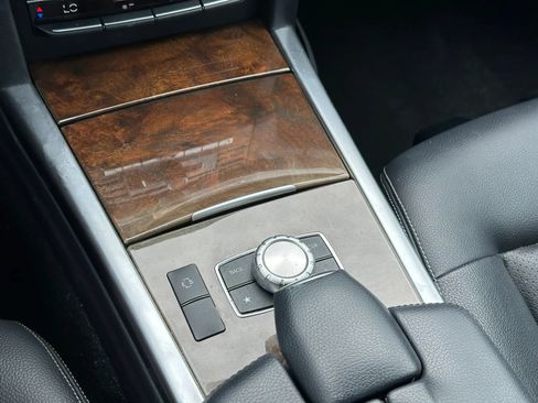 Used 2015 Mercedes-Benz E 350 Sedan image 33