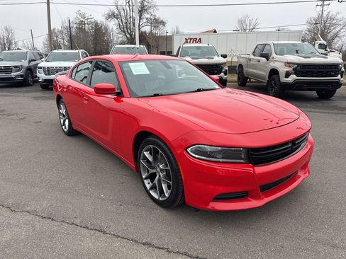 Used 2022 Dodge Charger SXT w/ Plus Group image 7