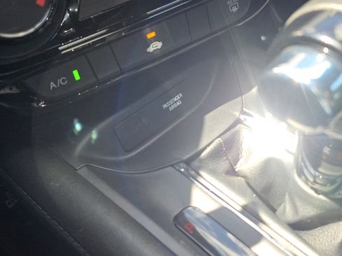 Certified 2022 Honda HR-V Sport image 26