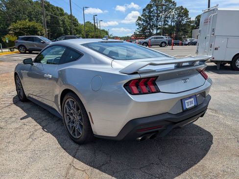 Used 2025 Ford Mustang GT Premium w/ GT Performance Package RWD image 6