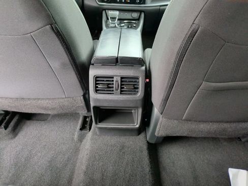 Used 2023 Nissan Rogue S AWD/4WD image 23