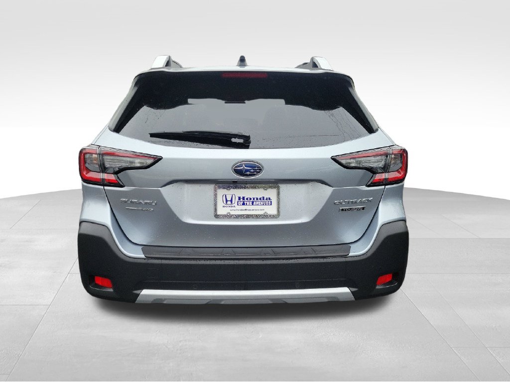 Used 2025 Subaru Outback Touring w/ Popular Package #2 AWD/4WD image 8