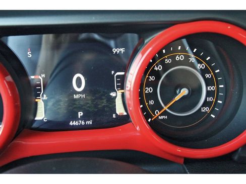 Used 2023 Jeep Gladiator Overland AWD/4WD image 15
