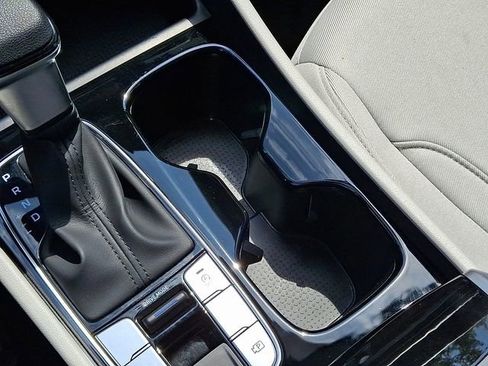 Used 2025 Hyundai Tucson SE image 28