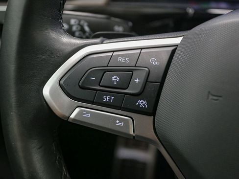 Certified 2024 Volkswagen Atlas SEL Premium R-Line AWD/4WD image 38