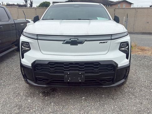 Used 2024 Chevrolet Silverado EV RST AWD/4WD image 4