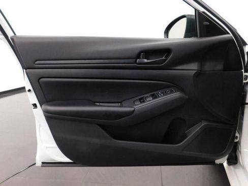 Used 2024 Nissan Altima 2.5 S image 23