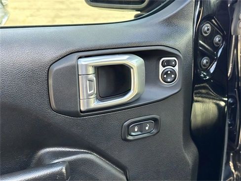 Used 2021 Jeep Wrangler Willys image 14