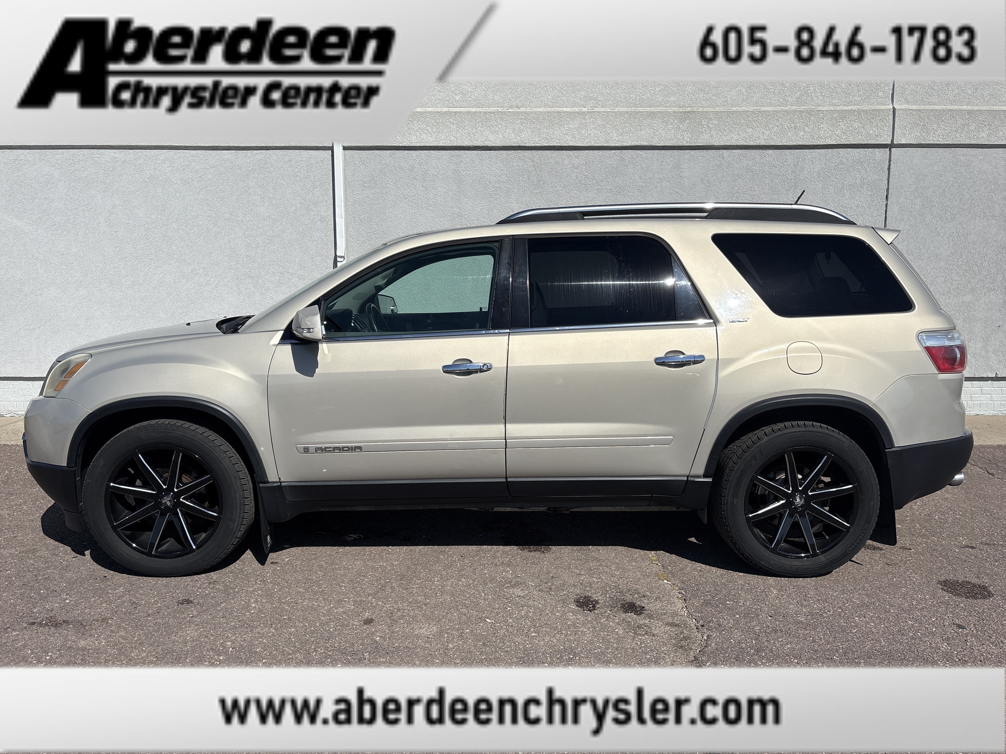 Used 2007 GMC Acadia SLT w/ Trailering Package AWD/4WD image 1