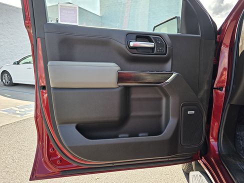 Used 2022 GMC Sierra 1500 SLT image 11