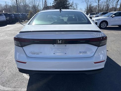 Used 2025 Honda Accord Sport image 4