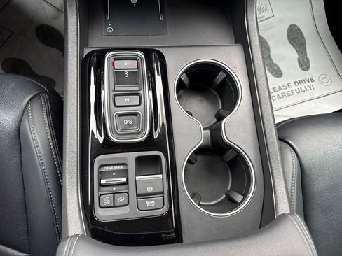 Used 2023 Honda Pilot Touring image 21