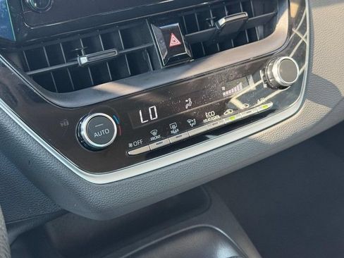 Used 2024 Toyota Corolla LE FWD image 28