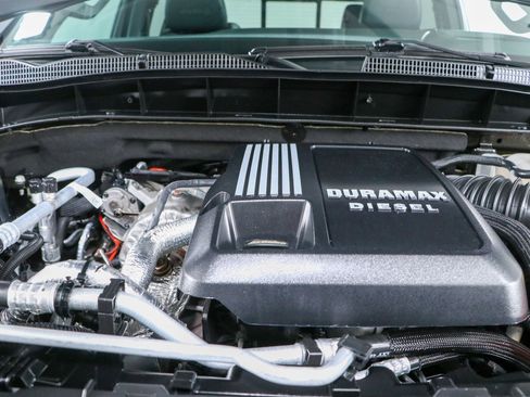 Used 2024 GMC Sierra 1500 AT4 w/ Technology Package AWD/4WD image 35
