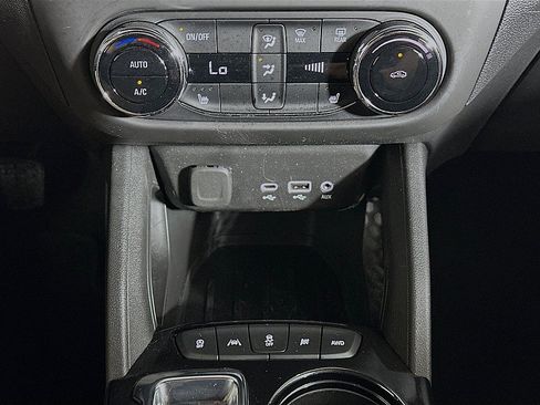 Used 2023 Chevrolet TrailBlazer RS w/ Sun and Liftgate Package AWD/4WD image 17