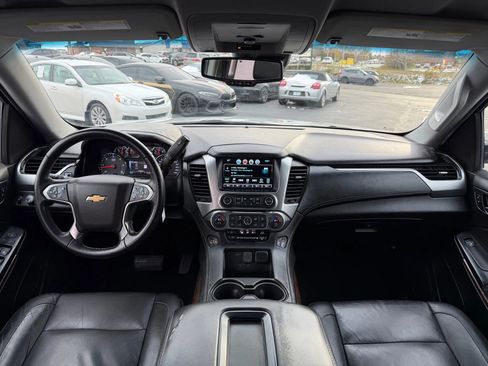 Used 2019 Chevrolet Suburban LT AWD/4WD image 13
