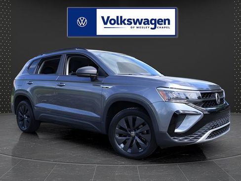 Certified 2022 Volkswagen Taos S FWD image 1