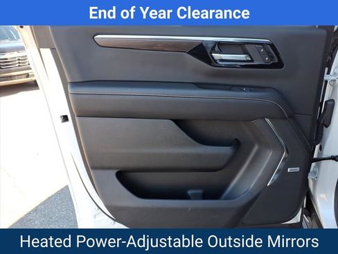 New 2025 Chevrolet Suburban Premier image 26