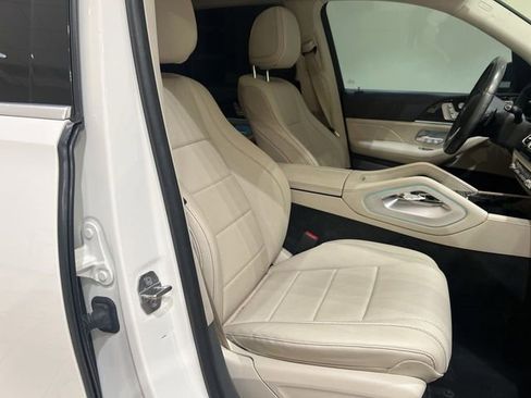 Used 2020 Mercedes-Benz GLS 450 4MATIC image 26