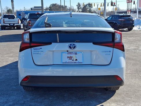 Used 2022 Toyota Prius XLE image 5