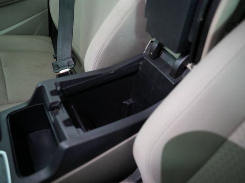 Used 2019 Ford Escape SE image 33