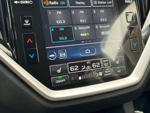 Used 2025 Subaru Ascent Limited AWD/4WD image 21