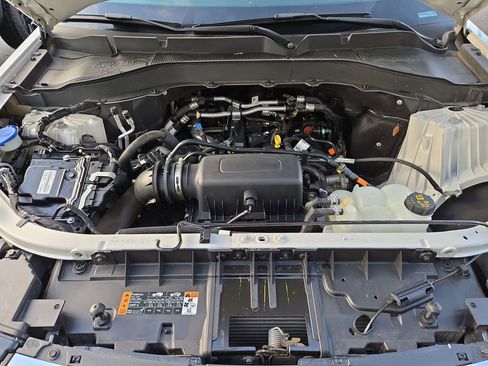 Used 2022 Ford Explorer XLT image 28