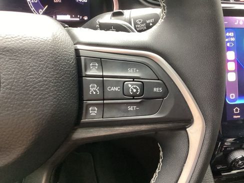 Used 2024 Jeep Grand Cherokee L Limited w/ Luxury Tech Group II AWD/4WD image 51