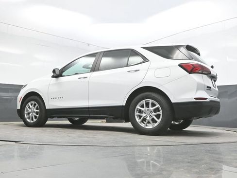 Used 2022 Chevrolet Equinox LS AWD/4WD image 33