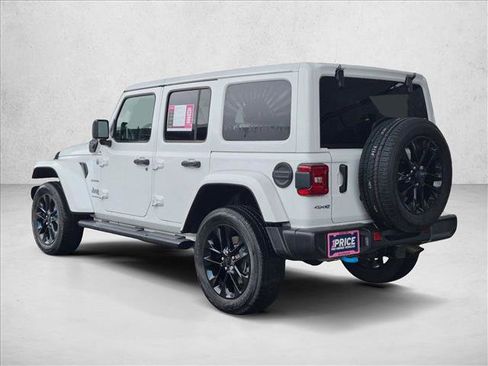 Used 2023 Jeep Wrangler Unlimited Sahara w/ Cold Weather Group AWD/4WD image 7