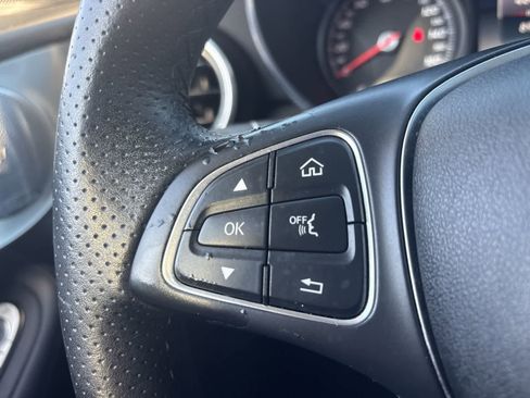 Used 2019 Mercedes-Benz GLC 300 GLC 300 image 32