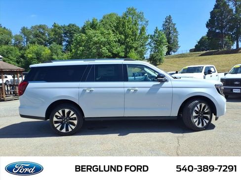 New 2026 Ford Expedition Max Platinum w/ Driver's Package AWD/4WD image 4