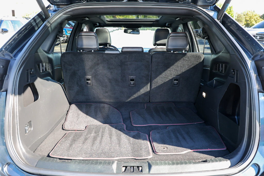 Certified 2024 Ford Edge ST-Line w/ Class II Trailer Tow Package AWD/4WD image 41