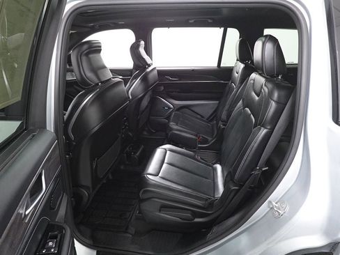 Used 2021 Jeep Grand Cherokee L Overland w/ Luxury Tech Group IV image 24