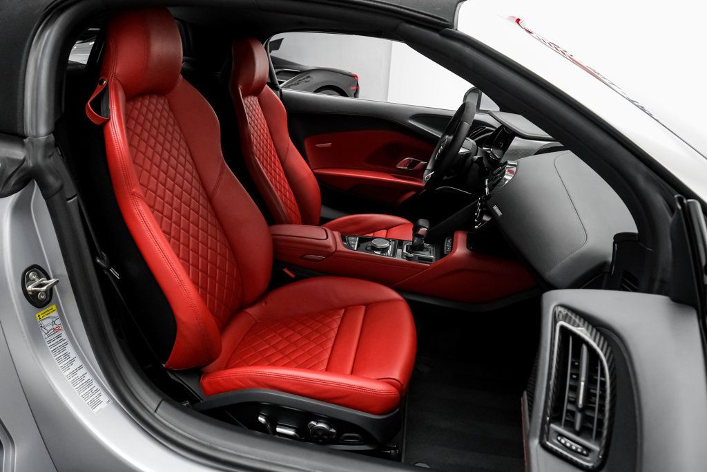 Used 2018 Audi R8 V10 AWD/4WD image 40