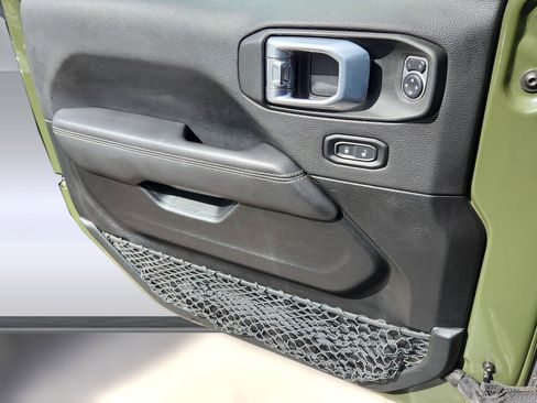 Used 2021 Jeep Wrangler Unlimited Rubicon w/ Steel Bumper Group image 17