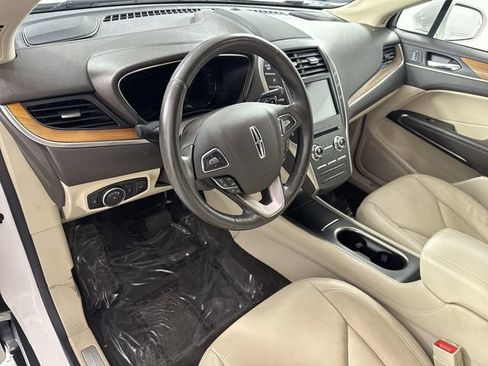 Used 2018 Lincoln MKC Select w/ Select Plus Package AWD/4WD image 23