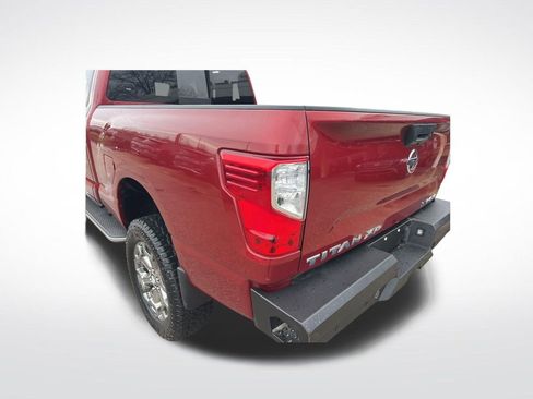 Used 2019 Nissan Titan SV w/ SV Convenience Package image 32