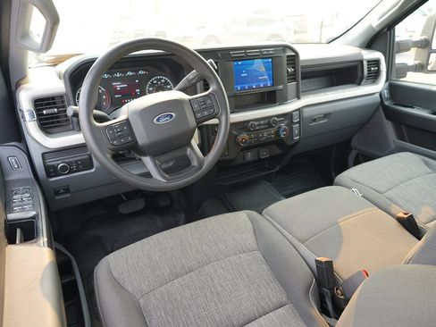 Used 2023 Ford F250 XL w/ FX4 Off-Road Package AWD/4WD image 25
