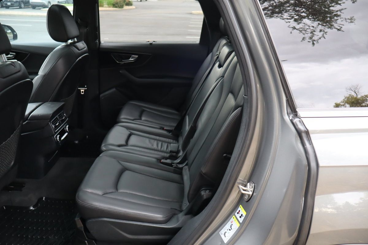 Used 2017 Audi Q7 3.0T Prestige AWD/4WD image 20