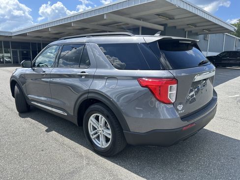 Used 2022 Ford Explorer XLT RWD image 5