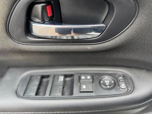 Used 2022 Honda HR-V Sport image 9